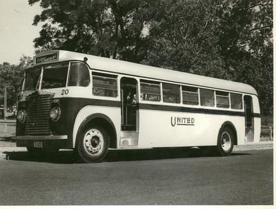 United 20 daimler cvd6 mtt 215 new 1949