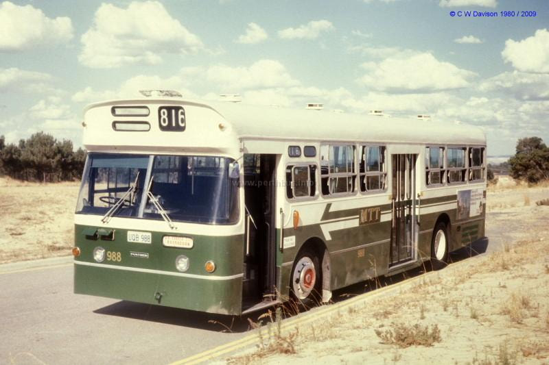 Mtt 988 leyland panther psur1 1r arrow livery murdoch 8 2 80